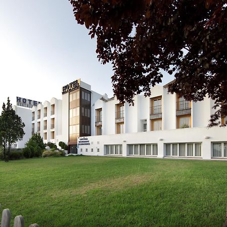 Hotel Villa Blanca 알보로테 외부 사진
