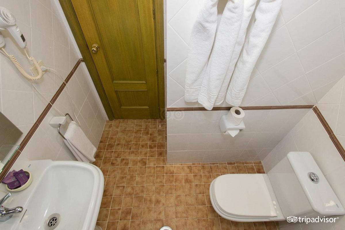 Hotel Villa Blanca 알보로테 외부 사진
