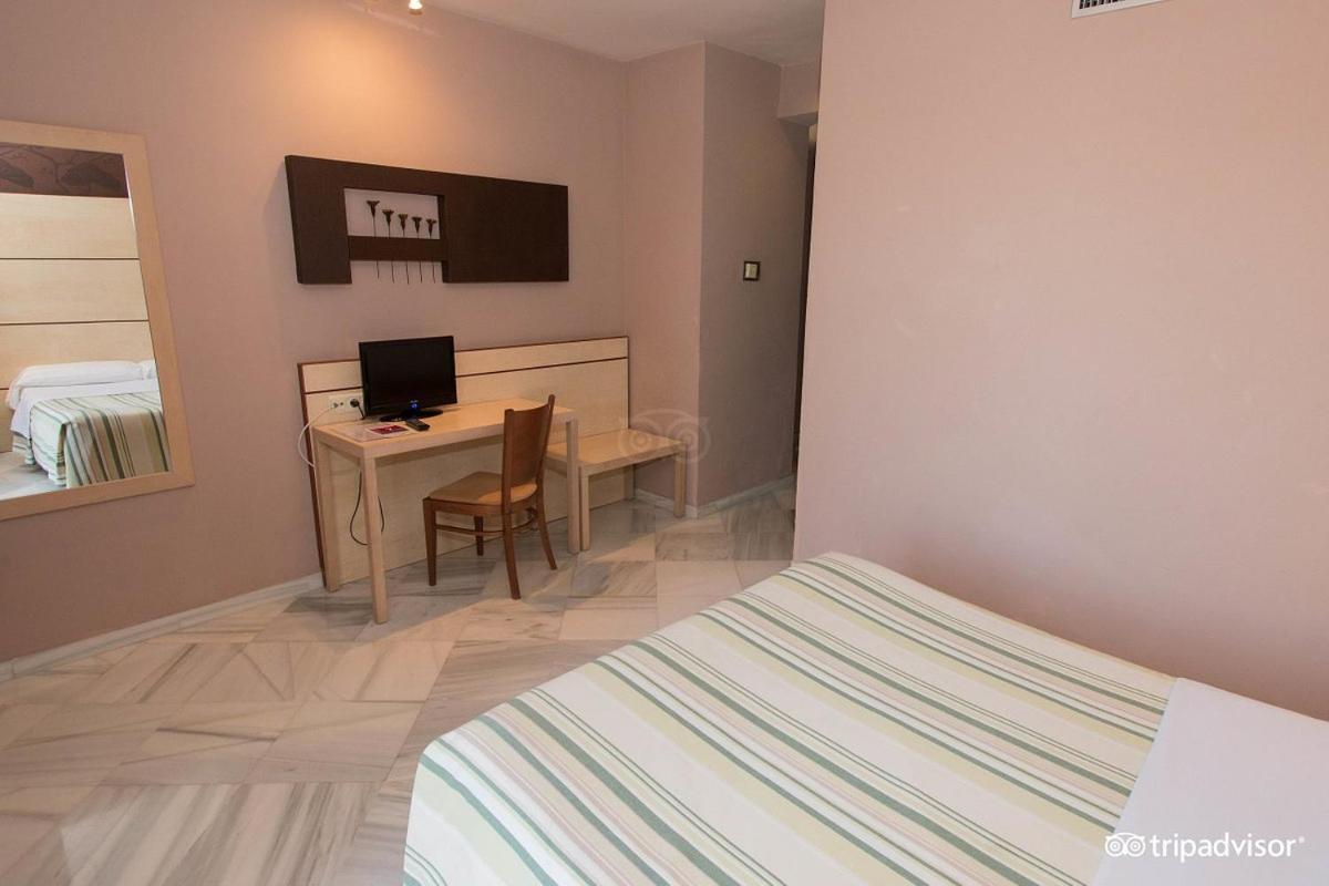 Hotel Villa Blanca 알보로테 외부 사진