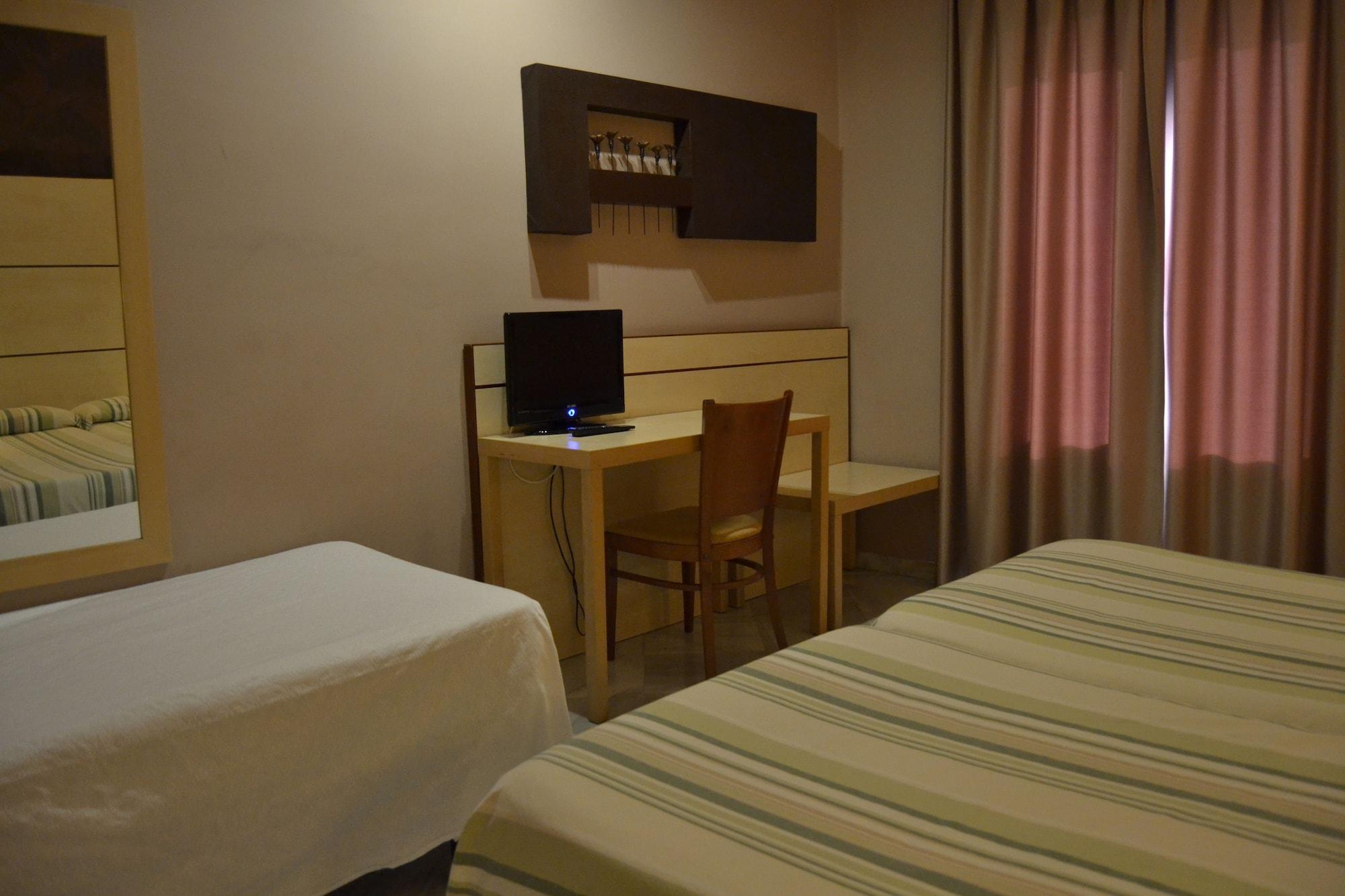 Hotel Villa Blanca 알보로테 외부 사진