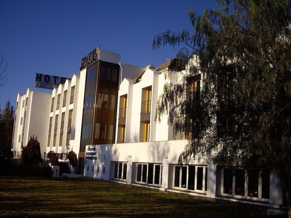 Hotel Villa Blanca 알보로테 외부 사진