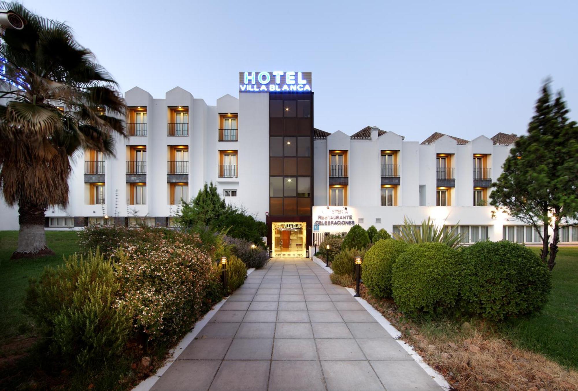 Hotel Villa Blanca 알보로테 외부 사진